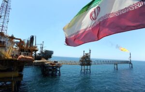 سال طلایی نفت ایران/ درآمدهای نفتی ایران رکوردشکنی کرد