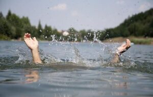 فاجعه مرگبار در استخر کشاورزی زرند/۳ کودک غرق شدند