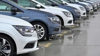 قیمت خودروهای داخلی و وارداتی امروز یکشنبه ۹ آذر 1404/ این خودرو در یک هفته 350 میلیون تومان گرانتر شد واردات خودروهای اقتصادی با تعرفه پایین/ بازار منتظر کاهش قیمتهاست؟