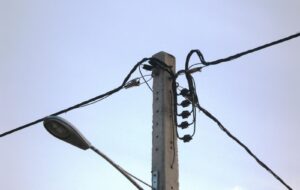 نصب سنسور برای شناسایی سارقان سیم برق
