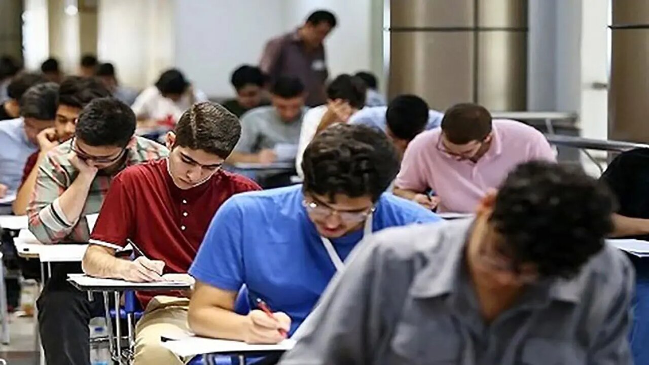 افشاگری جنجالی؛ برخی مدیران دانشآموز جابهجا میکنند و پورسانت میگیرند! افشاگری جنجالی؛ برخی مدیرانِ مدرسهدار دانشآموز جابهجا میکنند و پورسانت میگیرند!