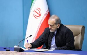 کنایه رئیس جمهور با اشاره به قدمت ۴۵۰۰ ساله نام ایران
