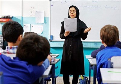 گزینشهای غیرتخصصی برای معلم شدن؛ در دانشگاه فرهنگیان دختر و پسر جدا از هم درس میخوانند گزینشهای غیرتخصصی برای معلم شدن؛ در دانشگاه فرهنگیان دختر و پسر جدا از هم درس میخوانند