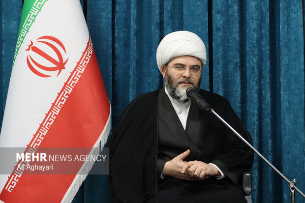 از تهران تا بیروت؛ هشدار صریح مقامات ایرانی درباره نقض آتش بس در لبنان حجت الاسلام قمی: زمان پایان آتشافروز است