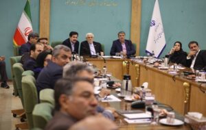 عارف: هنوز محرومیت‌زدایی به معنای واقعی اتفاق نیفتاده است‌