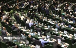 تذکرات کتبی نمایندگان؛ باید بر شبکه نمایش خانگی نظارت جدی‌تر شود