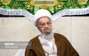 عارف با آیت‌الله مکارم شیرازی دیدار و گفتگو کرد
